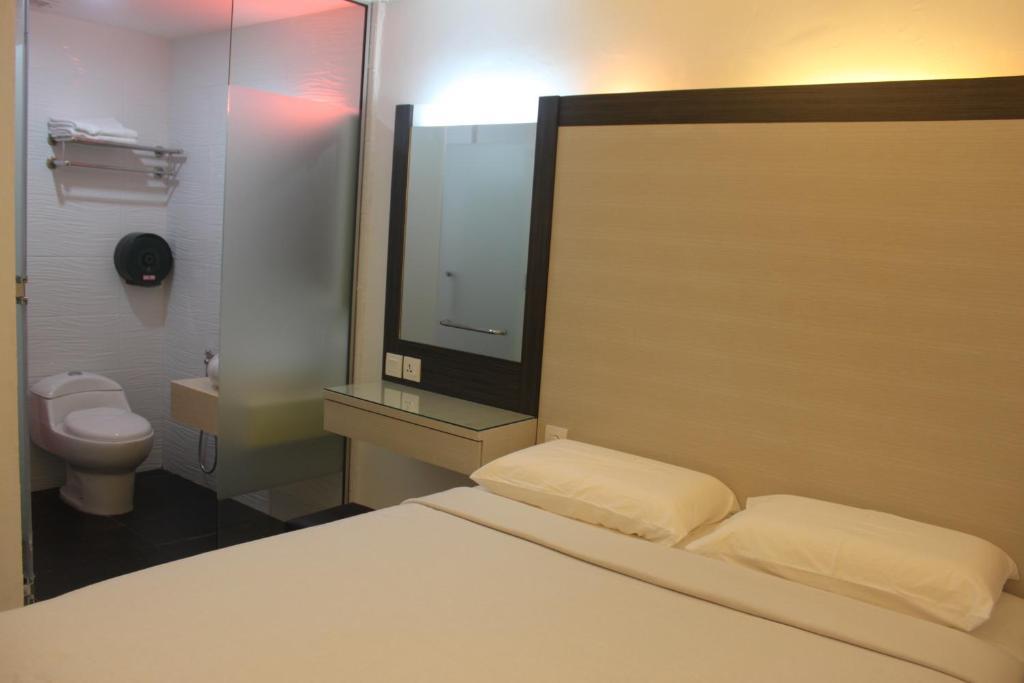 Time Hotel Seremban Room photo